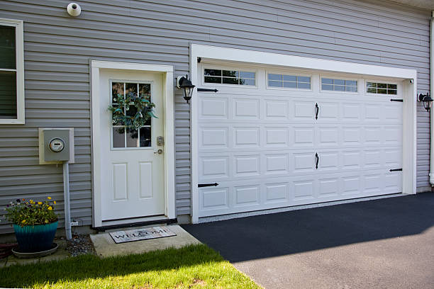 24/7 Emergency Garage Door Panel Replacement experts in Butler County County, AL